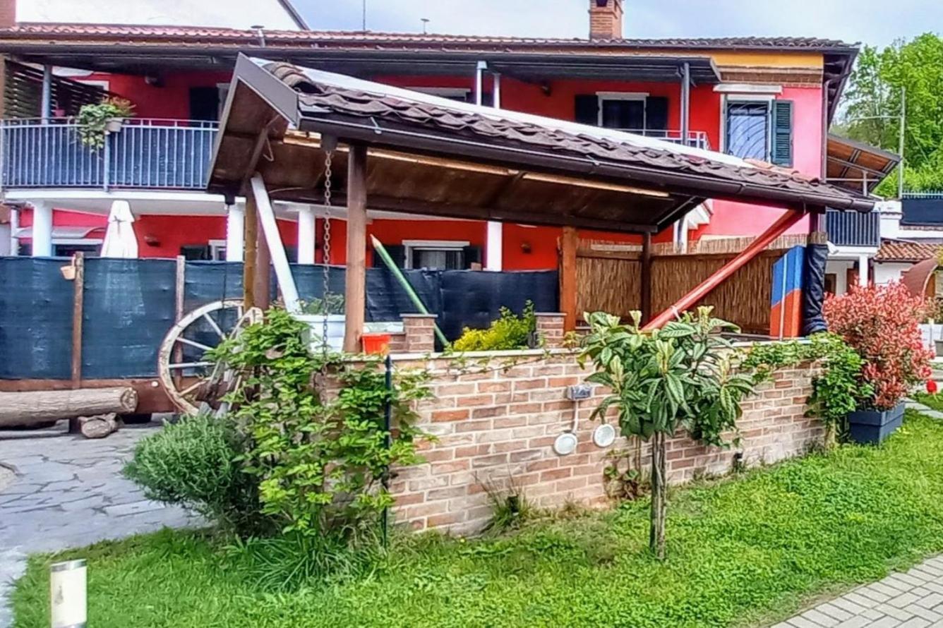 Casa Appartamento Vacanze La Fermata Delle Rondini Castello di Annone Exterior photo